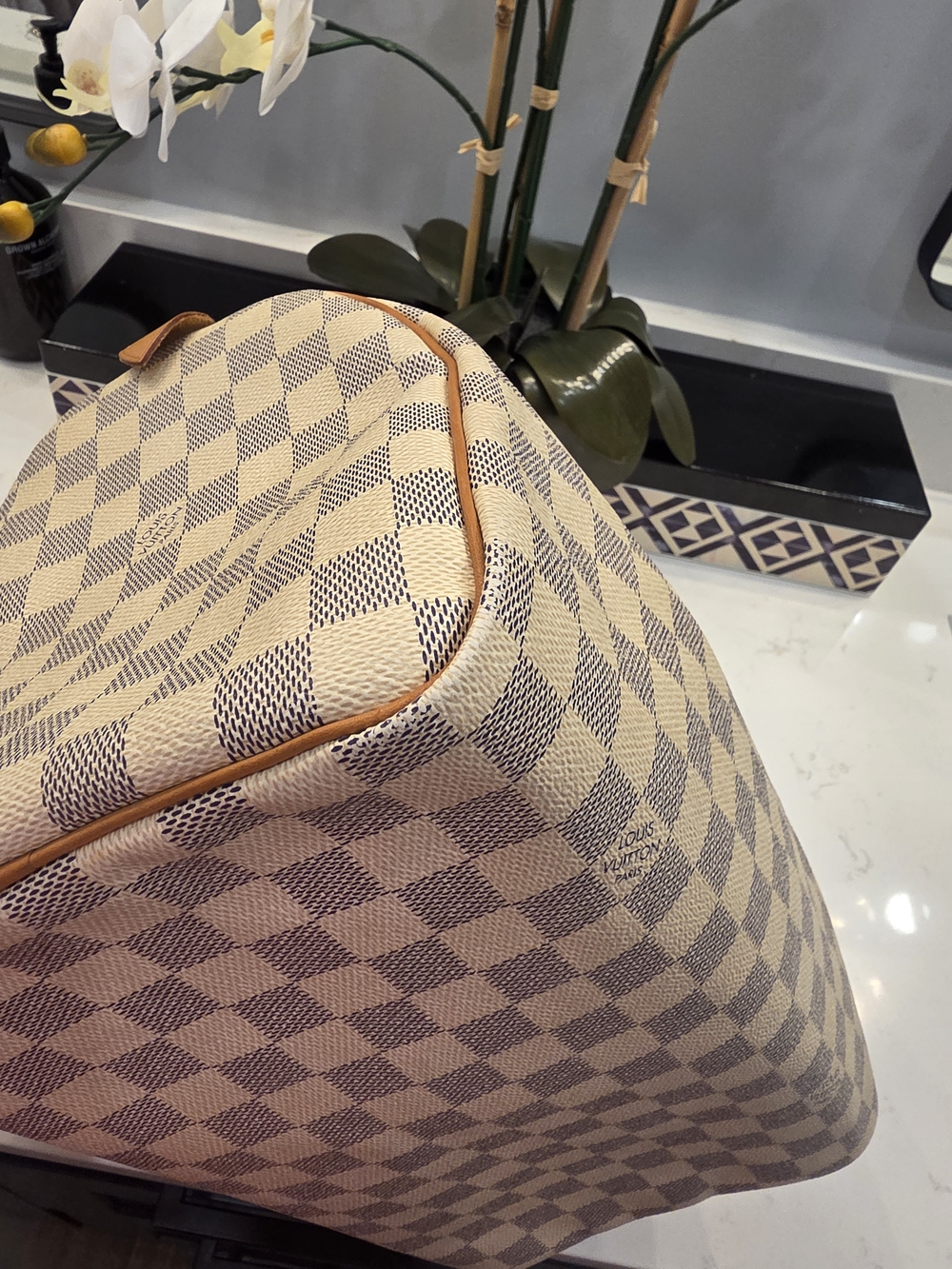 Louis Vuitton Damier Azur Satchel in Cream and Tan - Picture 8 of 16